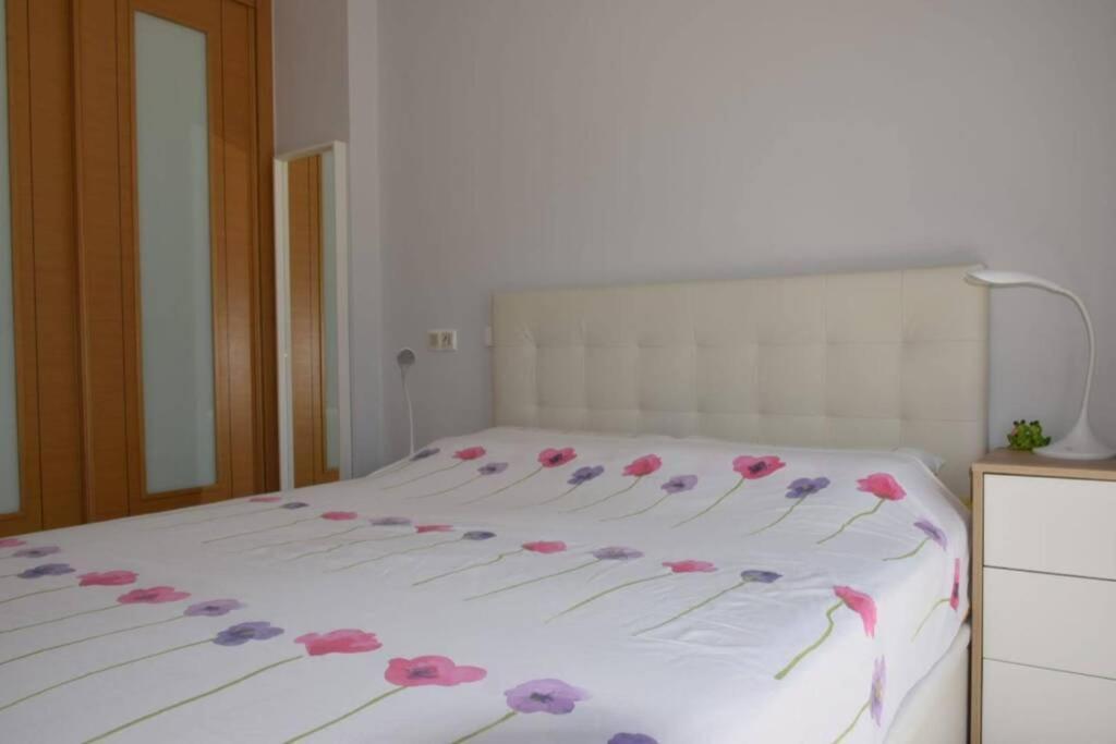 Brina, Stylish Apartment In Portimao Bagian luar foto