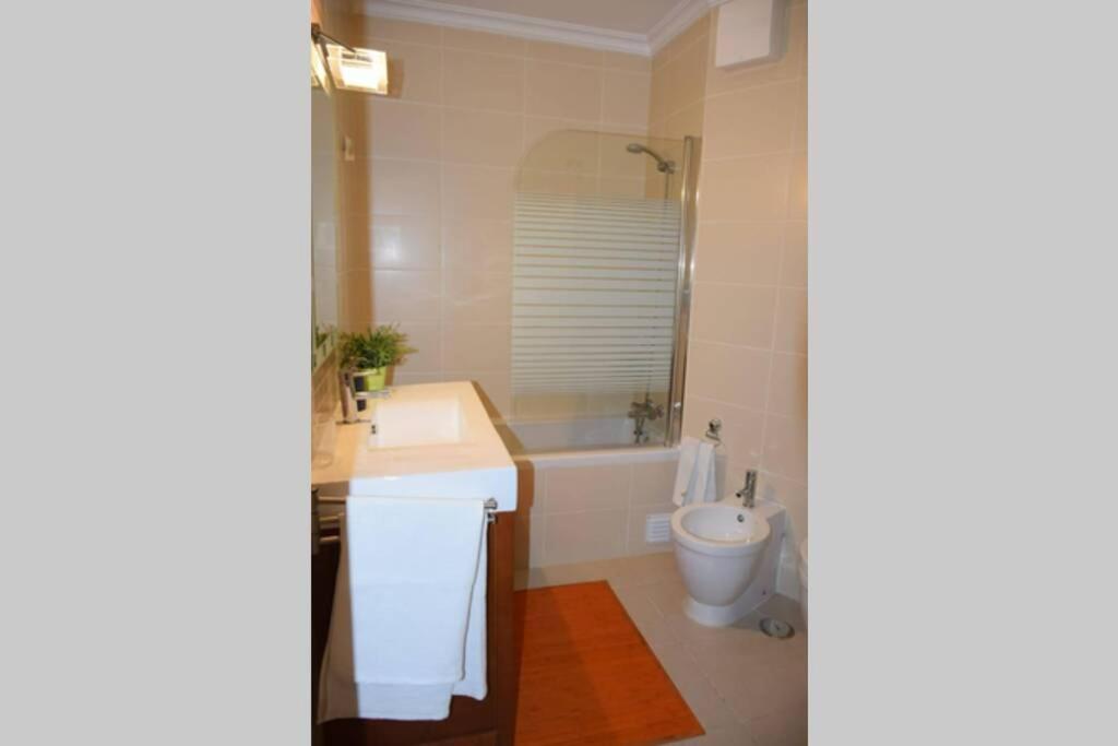 Brina, Stylish Apartment In Portimao Bagian luar foto